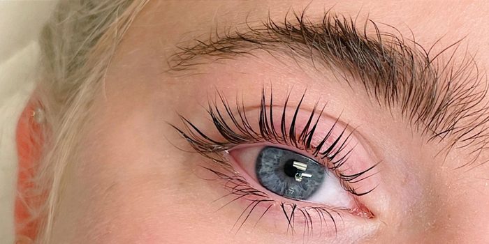After: lifted, curled and darkened lashes.